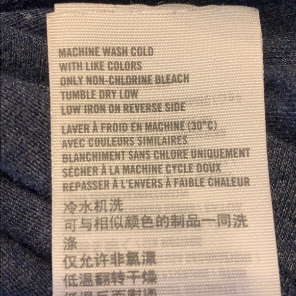 Hollister Women’s Blue “No 1 Cares” Short Sleeve V-Neck Top - Picture 11 of 12